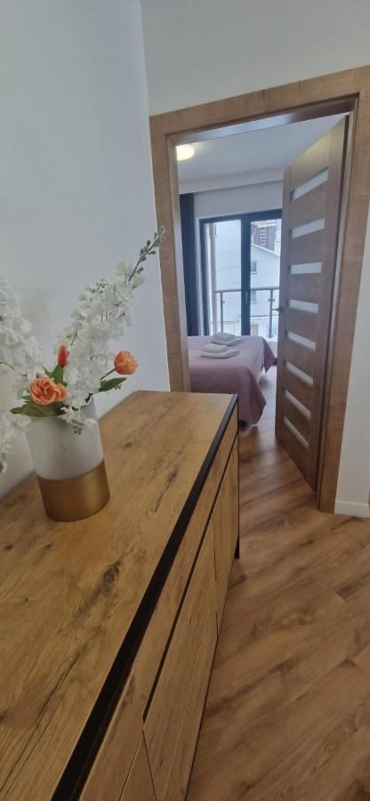 Apartament 17 Szklarski ชกลาร์สกา ปอเรมบา ภายนอก รูปภาพ